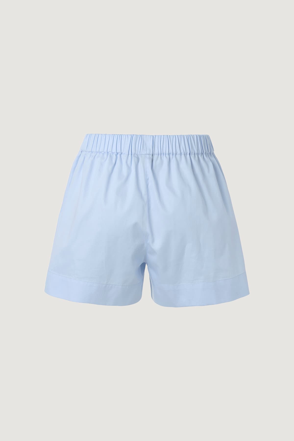 https://a.storyblok.com/f/199965/1200x1800/45bbeb83ee/riviera_shorts_light-blue_back.jpg